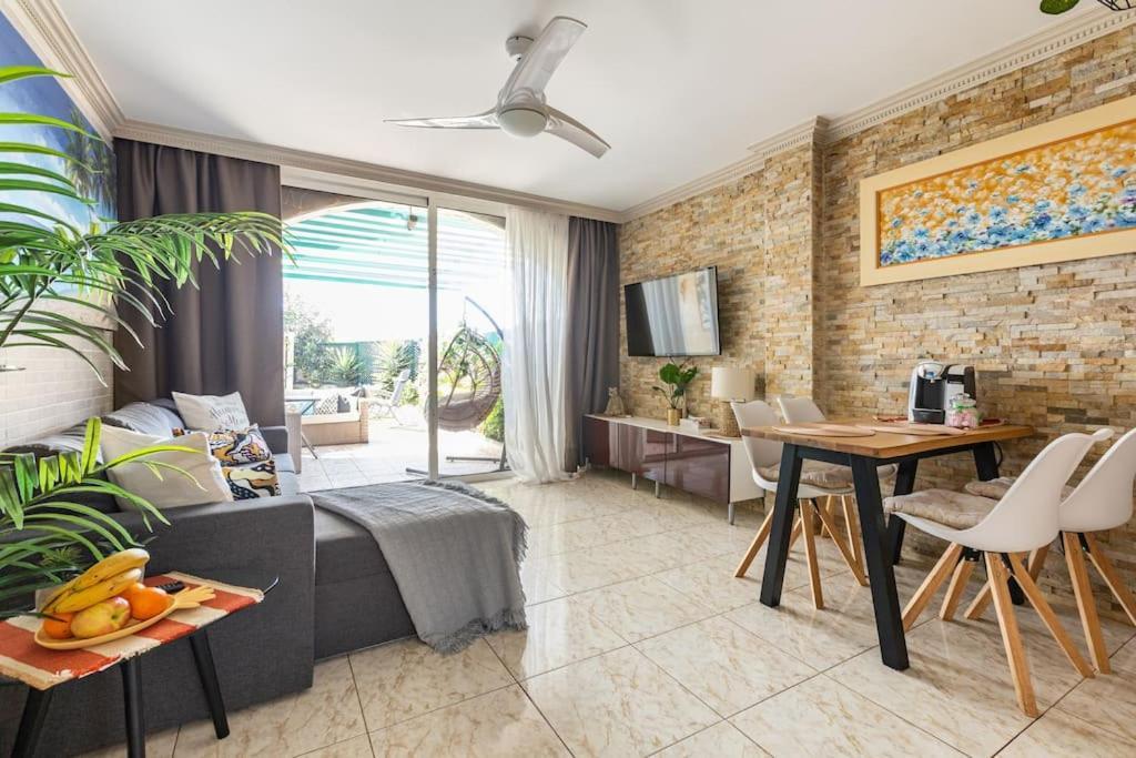 Pueblo Torviscas Sunset Harbour Private Apartment Адехе Екстериор снимка